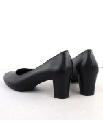 Dámské nízké lodičky na jehlovém podpatku černé Sergio model 21906133 - LEONE