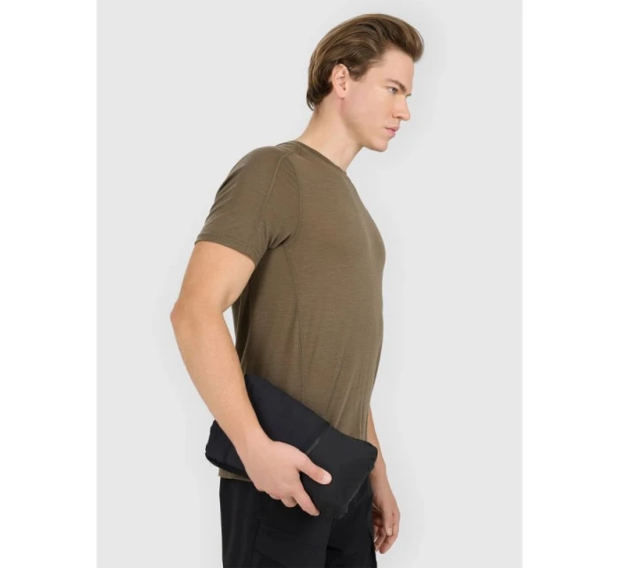 Pánská trekingová bunda s PRIMALOFT 4F 4FWAW25TTJAM0799-20S pánské Pánská trekingová bunda s PRIMALOFT 4F 4FWAW25TTJAM0799-20S pánské