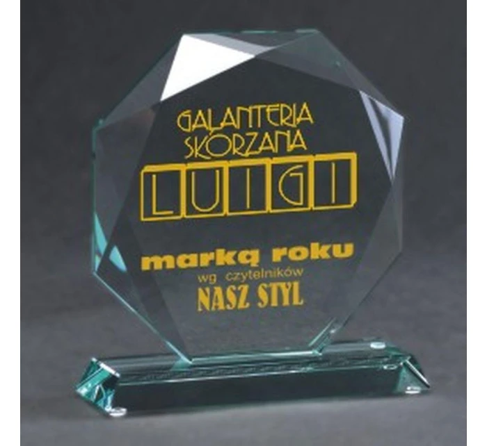 Trofeum szklane grawerowane z etui model 21828742 farbą Trofeum szklane grawerowane z etui model 21828742 farbą