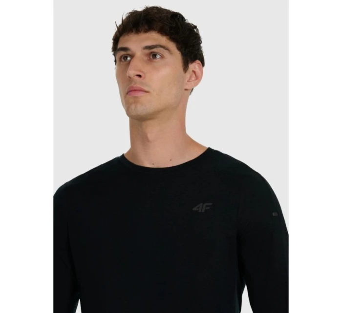 Pánský trekingový dlouhý rukáv 4F 4FWAW25TFLOM430-20S z rychleschnoucí merino vlny Pánský trekingový dlouhý rukáv 4F 4FWAW25TFLOM430-20S z rychleschnoucí merino vlny