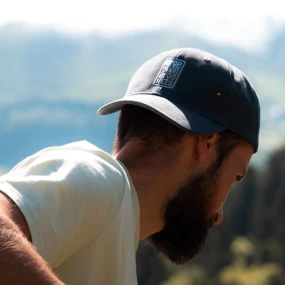 z daszkiem model 21857209 - URGE