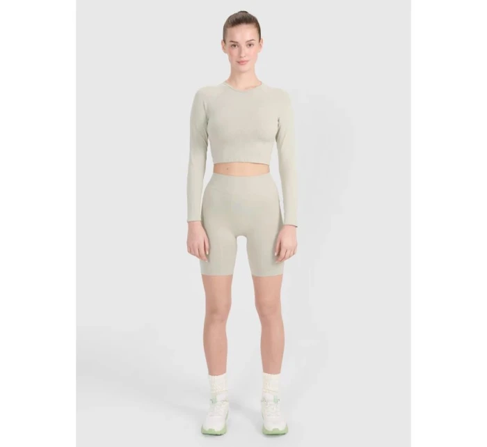 Dámské tričko 4F 4FRSS25TFLOF486-83S s crop-topem a dlouhým rukávem s výřezem na zádech Dámské tričko 4F 4FRSS25TFLOF486-83S s crop-topem a dlouhým rukávem s výřezem na zádech