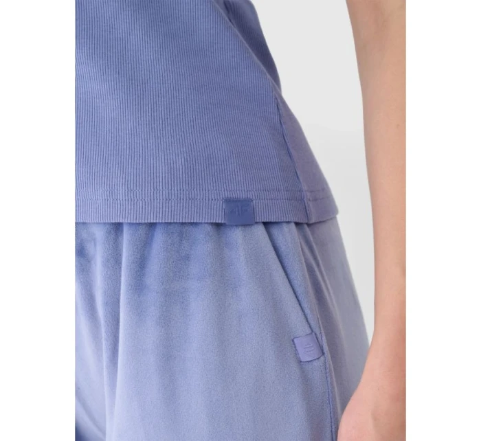 Dámské hladké tričko slim 4F 4FRAW24TTSHF2300-32S Dámské hladké tričko slim 4F 4FRAW24TTSHF2300-32S