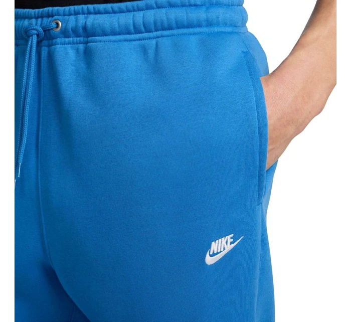 Pánské kalhoty Nike Club modré FN3808 435 Pánské kalhoty Nike Club modré FN3808 435