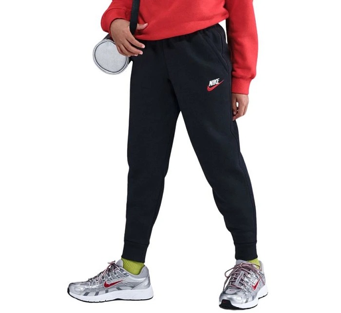 Dětské kalhoty Nike Sportswear Club Fleece černé FD3008 015 Dětské kalhoty Nike Sportswear Club Fleece černé FD3008 015
