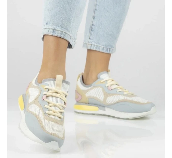 Dámské béžové dámské sportovní boty model 22116803 - FILIPPO Dámské béžové dámské sportovní boty model 22116803 - FILIPPO