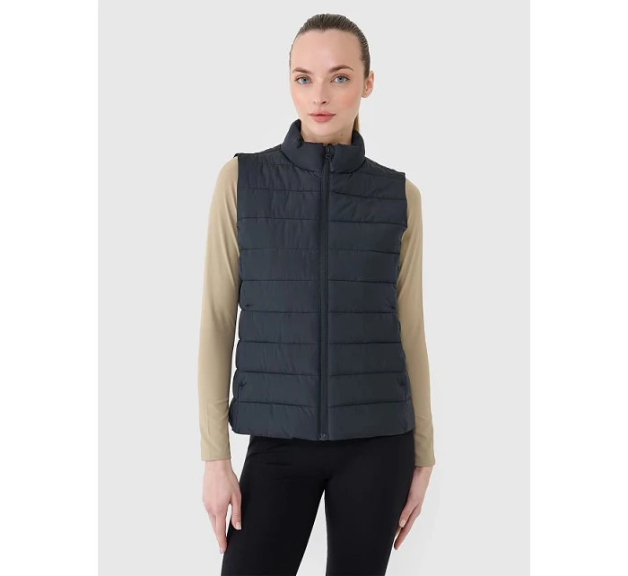 Dámská bunda bez rukávů 4F 4FWSS25TVJAF181-20S se syntetickou výplní Dámská bunda bez rukávů 4F 4FWSS25TVJAF181-20S se syntetickou výplní