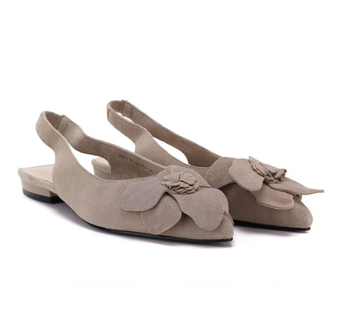 Dámské kožené květinové sandály béžové Vinceza 26-66951 Dámské kožené květinové sandály béžové Vinceza 26-66951