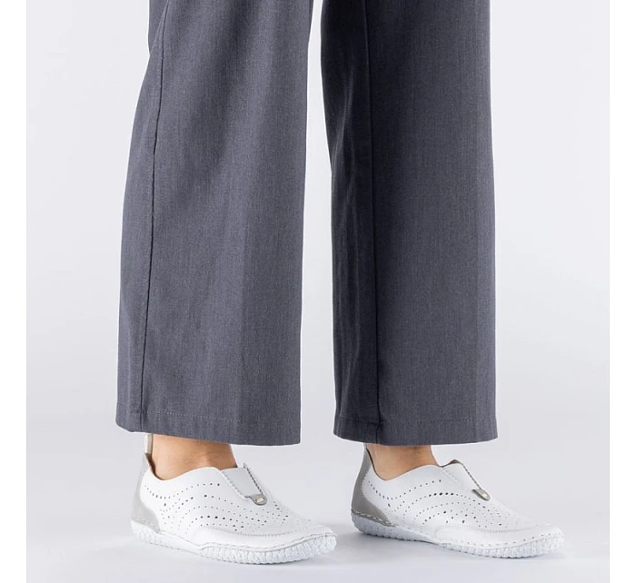 Dámská kožená prolamovaná nazouvací obuv bílá Rieker 43663-80 Dámská kožená prolamovaná nazouvací obuv bílá Rieker 43663-80