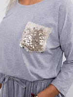 Šaty s flitrovou kapsou šedé