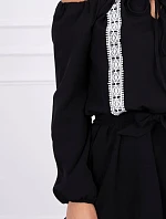 Šaty s otevřenými rameny a krajkou černé