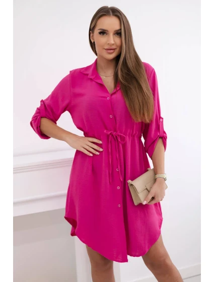 Šaty se zapínáním na knoflíky a zavazováním v pase fuchsie