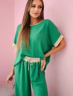 Viskózový komplet se zlatým lemováním zelený