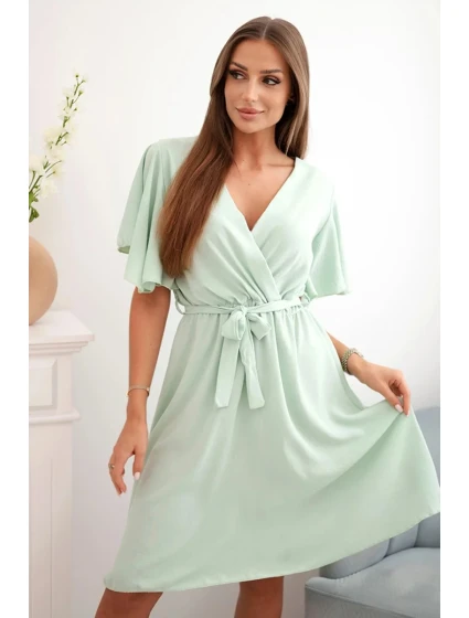 Šaty s model 21915263 výstřihem tmavá máta - K-Fashion Šaty s model 21915263 výstřihem tmavá máta - K-Fashion