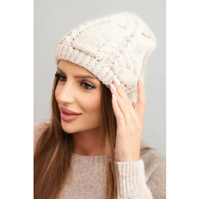 Dámská zimní čepice z vlny s pleteným vzorem model 21750382 béžová - K-Fashion Dámská zimní čepice z vlny s pleteným vzorem model 21750382 béžová - K-Fashion