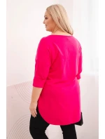 Dámská bavlněná blůza Plus Size s výstřihem do V a ohrnutým rukávem fuchsie Dámská bavlněná blůza Plus Size s výstřihem do V a ohrnutým rukávem fuchsie