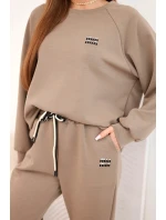 Dámský komplet z viskózy s mikinou a kalhotami fango masełkowy Dámský komplet z viskózy s mikinou a kalhotami fango masełkowy