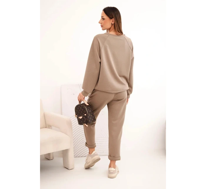 Dámský komplet z viskózy s mikinou a kalhotami fango masełkowy Dámský komplet z viskózy s mikinou a kalhotami fango masełkowy