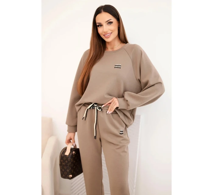 Dámský komplet z viskózy s mikinou a kalhotami fango masełkowy Dámský komplet z viskózy s mikinou a kalhotami fango masełkowy