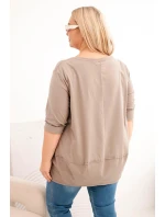 Dámská blůza Plus Size z bavlny s ozdobnými knoflíky a ohrnutými rukávy fango Dámská blůza Plus Size z bavlny s ozdobnými knoflíky a ohrnutými rukávy fango