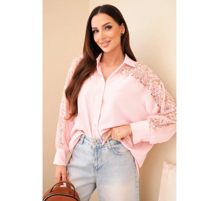 Dámská viskózová košile s krajkovými rukávy a límečkem pudrově růžová Dámská viskózová košile s krajkovými rukávy a límečkem pudrově růžová