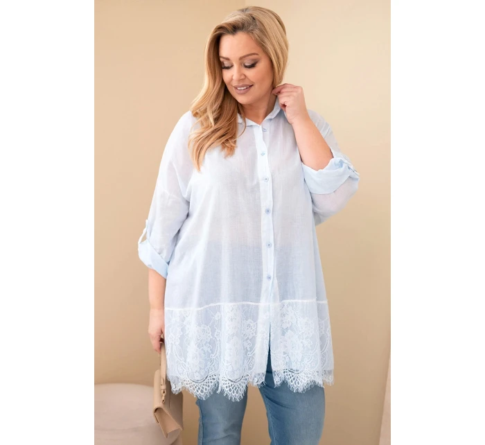Dámská košile Plus Size bavlněná s krajkovým lemem modrá Dámská košile Plus Size bavlněná s krajkovým lemem modrá