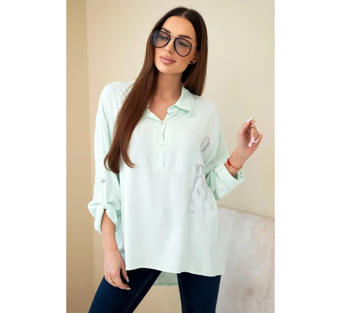 Dámská viskózová halenka s límečkem a potiskem z model 21908673 - K-Fashion Dámská viskózová halenka s límečkem a potiskem z model 21908673 - K-Fashion