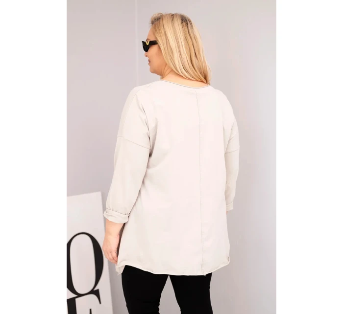 Dámská bavlněná blůza Plus Size s asymetrickým spodním lemem a výřezy béžová Dámská bavlněná blůza Plus Size s asymetrickým spodním lemem a výřezy béžová
