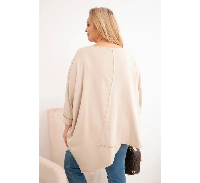 Dámská bavlněná blůza Plus Size s asymetrickým spodním lemem a V výstřihem béžová Dámská bavlněná blůza Plus Size s asymetrickým spodním lemem a V výstřihem béžová