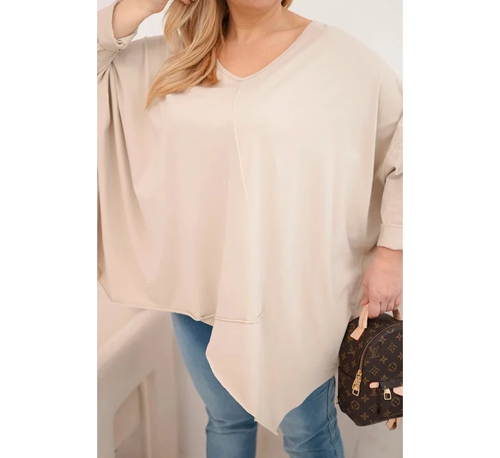 Dámská bavlněná blůza Plus Size s asymetrickým spodním lemem a V výstřihem béžová Dámská bavlněná blůza Plus Size s asymetrickým spodním lemem a V výstřihem béžová