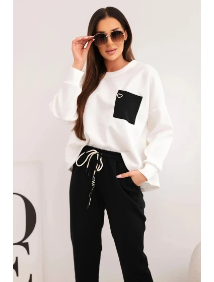 Dámská souprava máslová s kontrastní kapsou černý Dámská souprava máslová s kontrastní kapsou černý