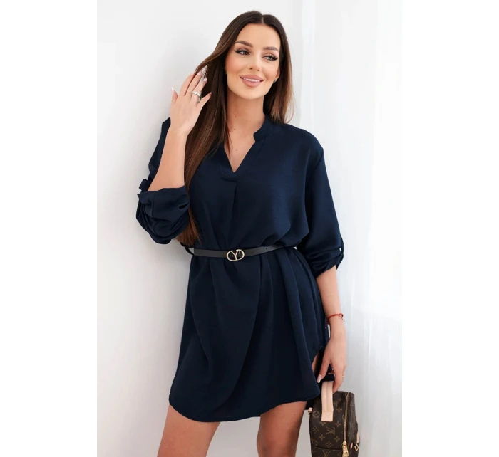 Šaty s delší zadní částí a páskem modrá Šaty s delší zadní částí a páskem modrá