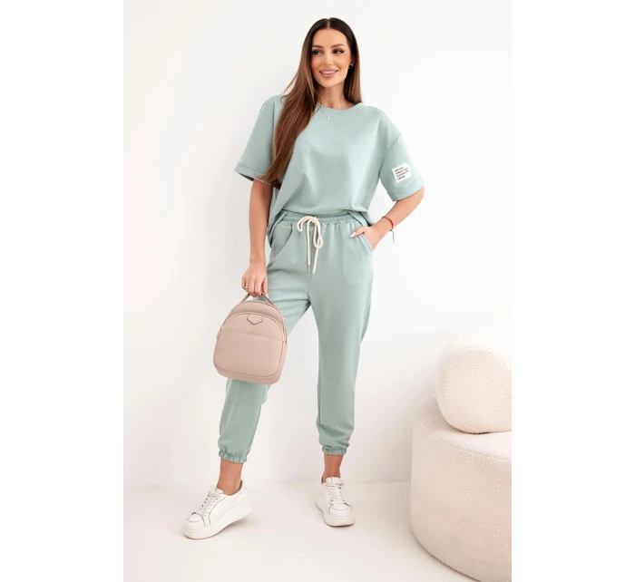 Dámská souprava z viskózy model 21954870 s krátkým rukávem a kalhotami tmavě mátová - K-Fashion Dámská souprava z viskózy model 21954870 s krátkým rukávem a kalhotami tmavě mátová - K-Fashion