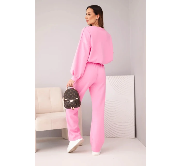 Dámská souprava máslová mikina s broží a kalhoty s model 21949310 nohavicí světle růžový - K-Fashion Dámská souprava máslová mikina s broží a kalhoty s model 21949310 nohavicí světle růžový - K-Fashion