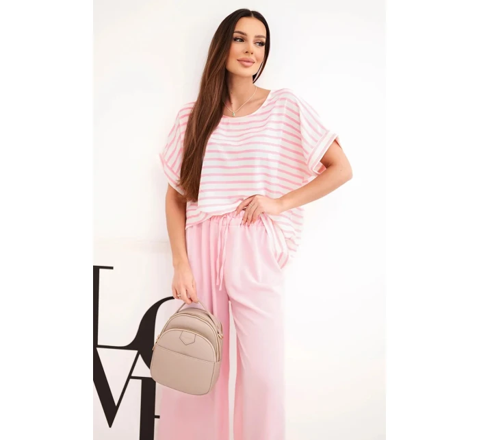 Dámský komplet z viskózy s model 21951963 blůzou a širokými kalhotami s gumou pudrově růžový - K-Fashion Dámský komplet z viskózy s model 21951963 blůzou a širokými kalhotami s gumou pudrově růžový - K-Fashion