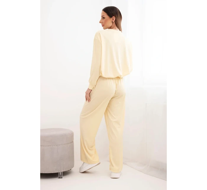 Dámský komplet viskózová mikina s přívěskem a široké kalhoty žlutý Dámský komplet viskózová mikina s přívěskem a široké kalhoty žlutý