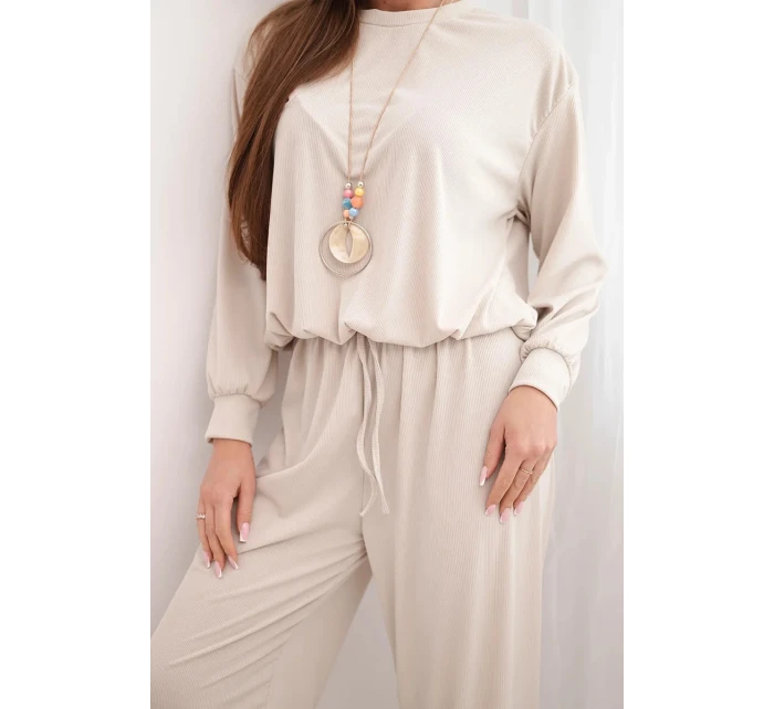 Dámský komplet viskózová mikina s přívěskem a široké kalhoty béžový Dámský komplet viskózová mikina s přívěskem a široké kalhoty béžový