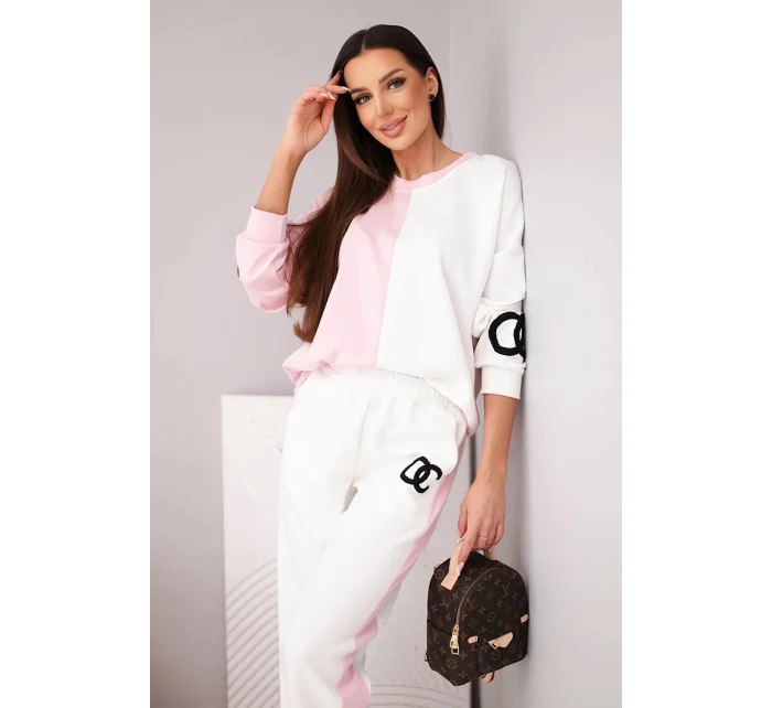 Dámský teplákový komplet Masełko dvoubarevný s oversized mikinou a rovnými kalhotami pudrově růžový+bílý Dámský teplákový komplet Masełko dvoubarevný s oversized mikinou a rovnými kalhotami pudrově růžový+bílý