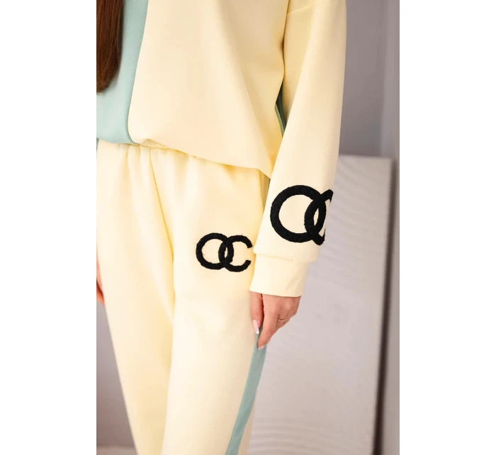 Dámský teplákový komplet s oversized mikinou a rovnými kalhotami tmavě model 21951991 - K-Fashion Dámský teplákový komplet s oversized mikinou a rovnými kalhotami tmavě model 21951991 - K-Fashion