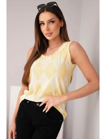 Dámská viskózová bezrukávová blůza s kosočtverci a volánkem kolem výstřihu žlutá Dámská viskózová bezrukávová blůza s kosočtverci a volánkem kolem výstřihu žlutá