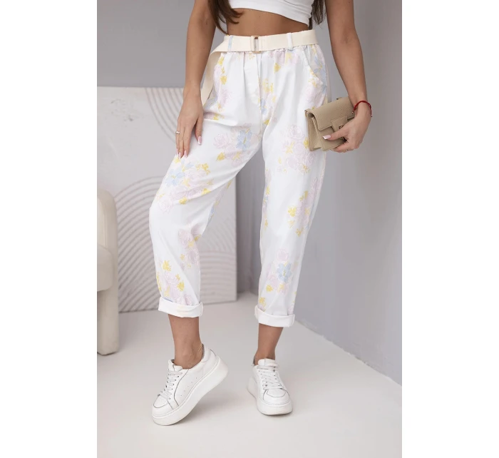 Dámské viskózové kalhoty s květinami a páskem bílé Dámské viskózové kalhoty s květinami a páskem bílé