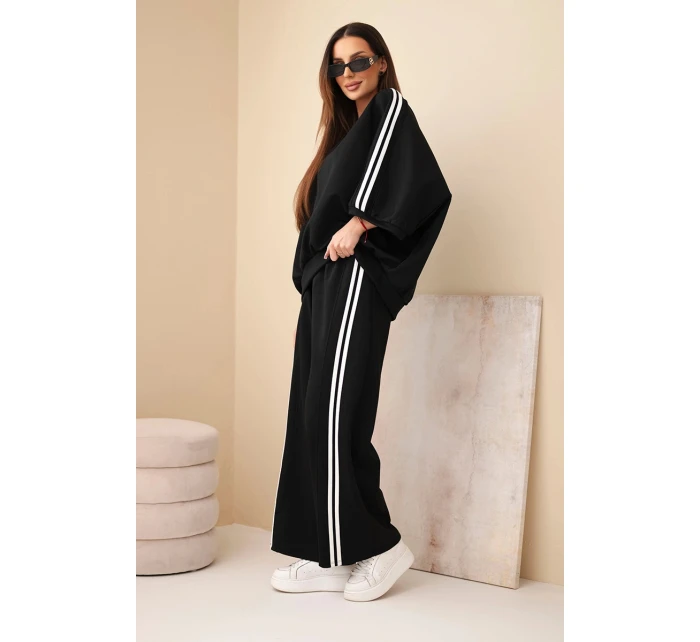 Dámský viskózový komplet máslový s širokými nohavicemi a volnou blůzou černý Dámský viskózový komplet máslový s širokými nohavicemi a volnou blůzou černý