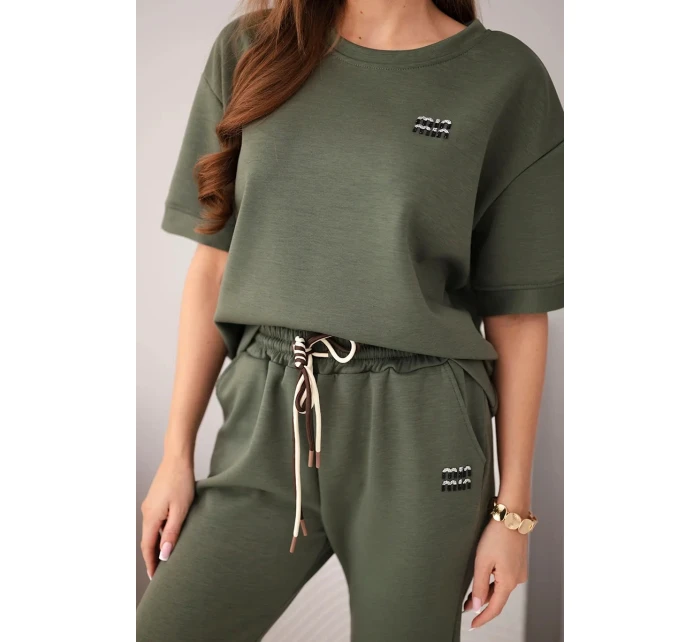 Dámská souprava viskózová máslová s krátkým rukávem a kalhotami s ohrnutým nohavicí khaki Dámská souprava viskózová máslová s krátkým rukávem a kalhotami s ohrnutým nohavicí khaki