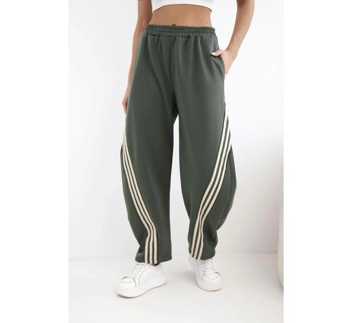 Dámské máslové kalhoty z viskózy s lampasem khaki Dámské máslové kalhoty z viskózy s lampasem khaki