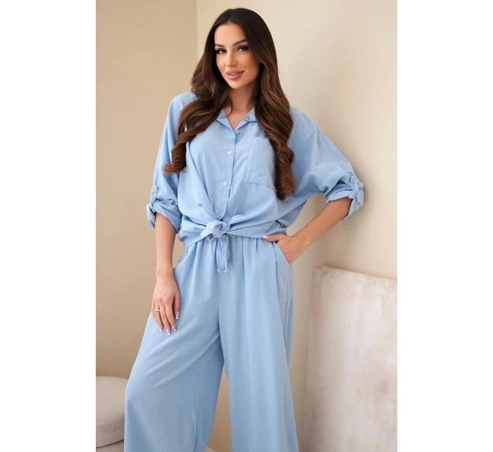 Dámský bavlněný komplet s model 22015462 košilí a širokými nohavicemi modrý - K-Fashion Dámský bavlněný komplet s model 22015462 košilí a širokými nohavicemi modrý - K-Fashion