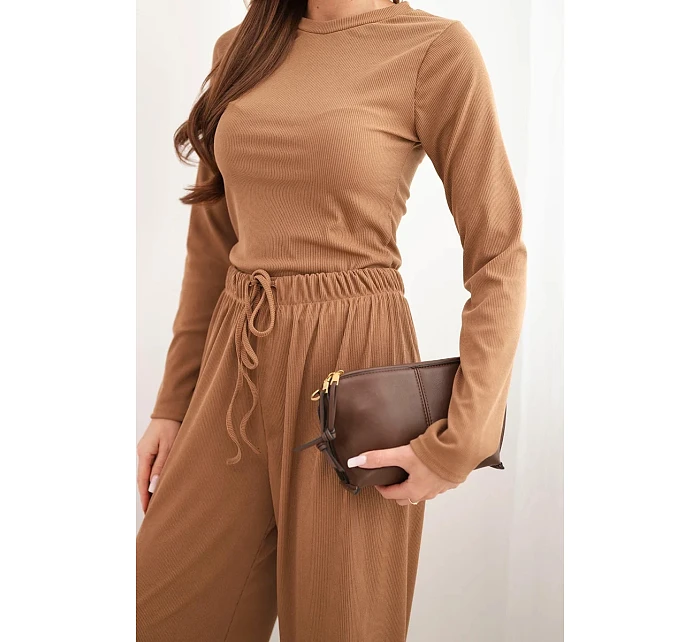 Dámský viskózový komplet s halenkou a širokými kalhotami camelový Dámský viskózový komplet s halenkou a širokými kalhotami camelový