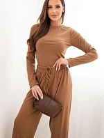 Dámský viskózový komplet s halenkou a širokými kalhotami camelový