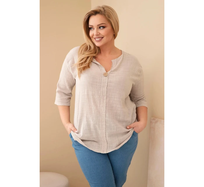 Dámská bavlněná halenka Plus Size s výstřihem na knoflíky béžová Dámská bavlněná halenka Plus Size s výstřihem na knoflíky béžová