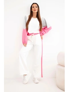 Dámský komplet masełko s volnou mikinou a kalhotami se širokou nohavicí růžový