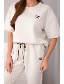 Dámský viskózový komplet máslový s krátkým rukávem a kalhotami s ohrnutou nohavicí světle béžový